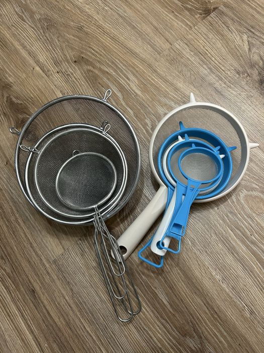 Sitka metalowe plastikowe 9 szt.