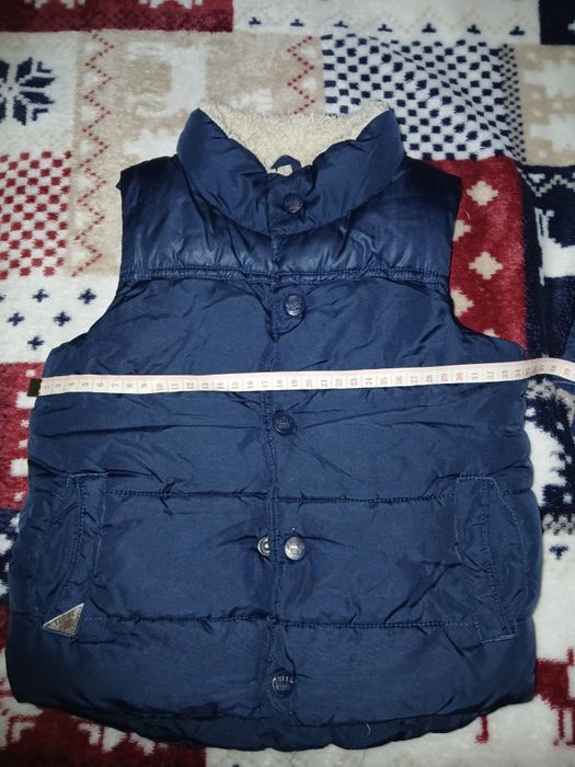 Тепла жилетка на хлопчика на 1,5 - 2-3роки .