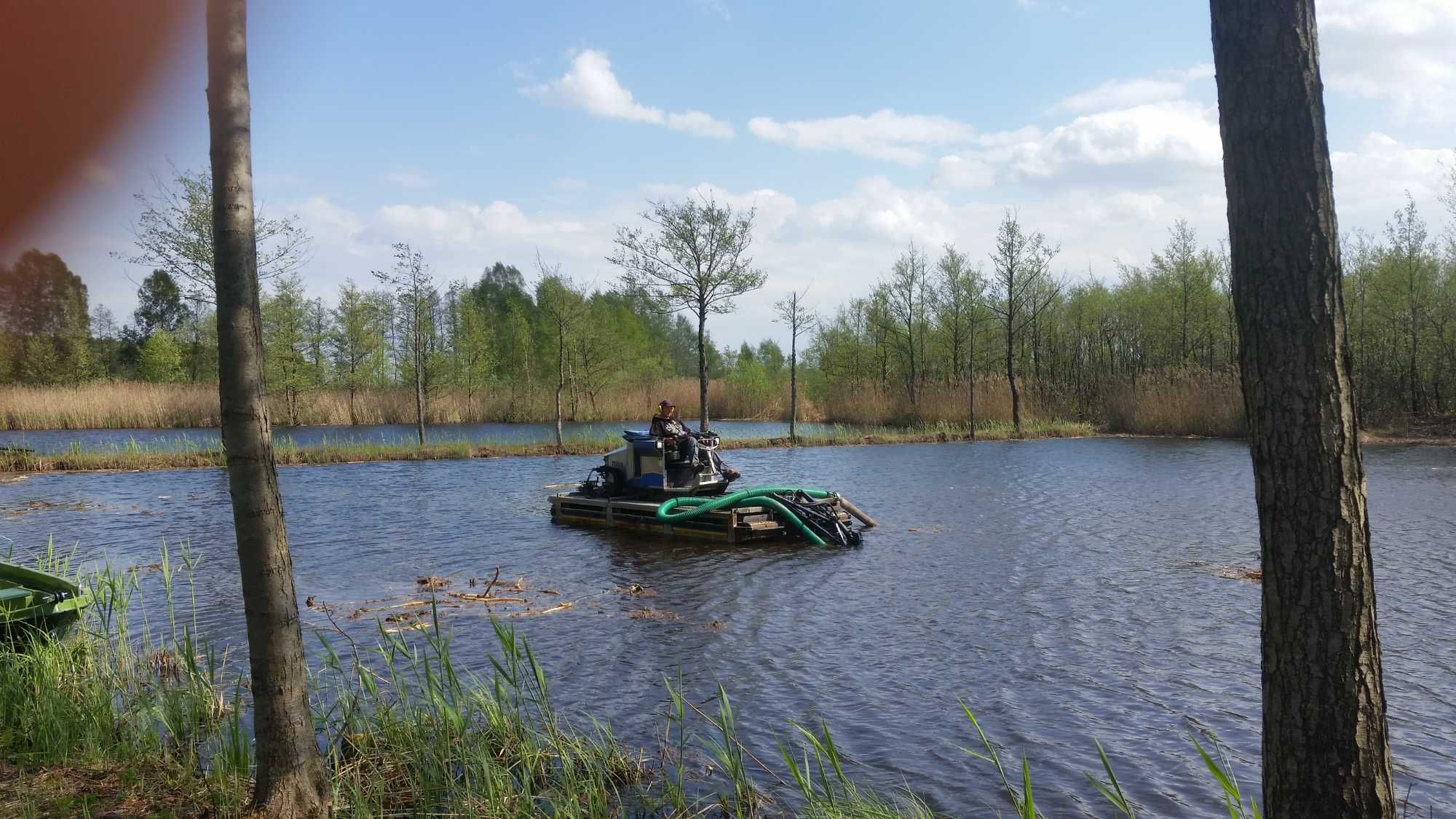 Odmulanie stawów refulerem pogłębiarką, czyszczenie zbiorników wodnych