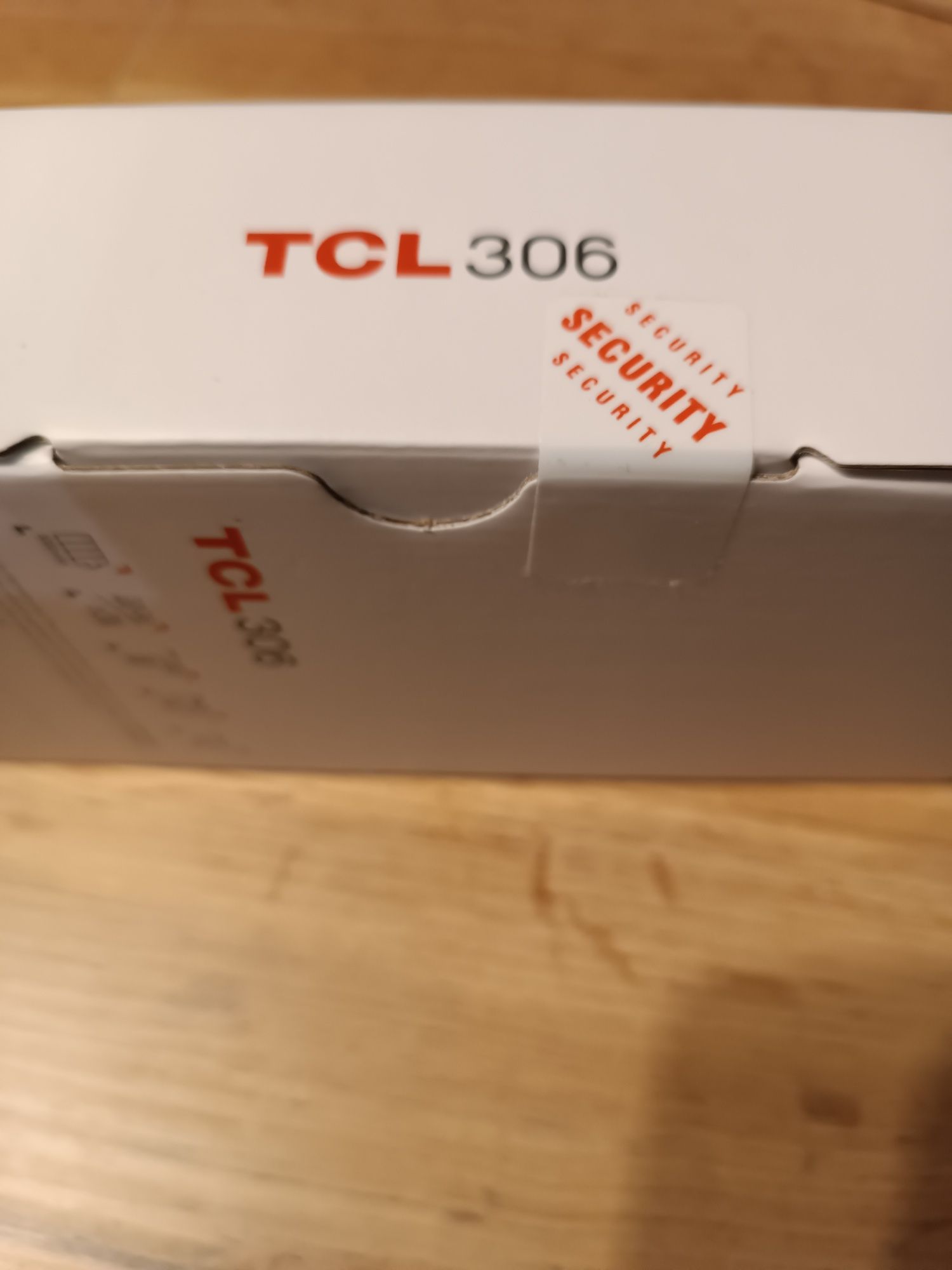 Smartfon TCL 306