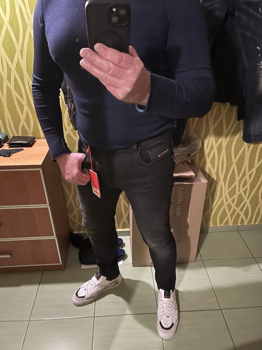 Wyprzedaż spodnie męskie Diesel.