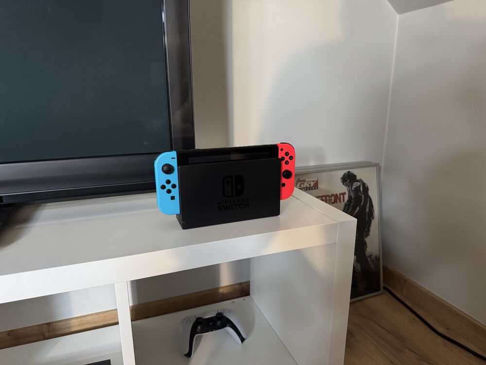 Nintendo Switch V2 + Akcesoria