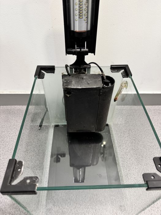 Aquario Cubo c/ bomba