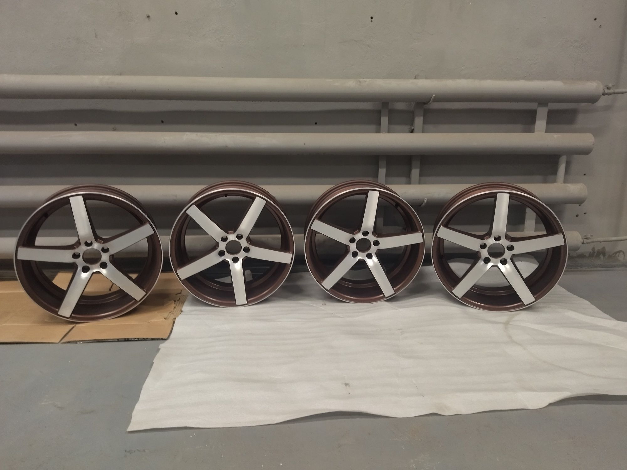 Диски VOSSEN R19. 5/110 + нові ковпачки