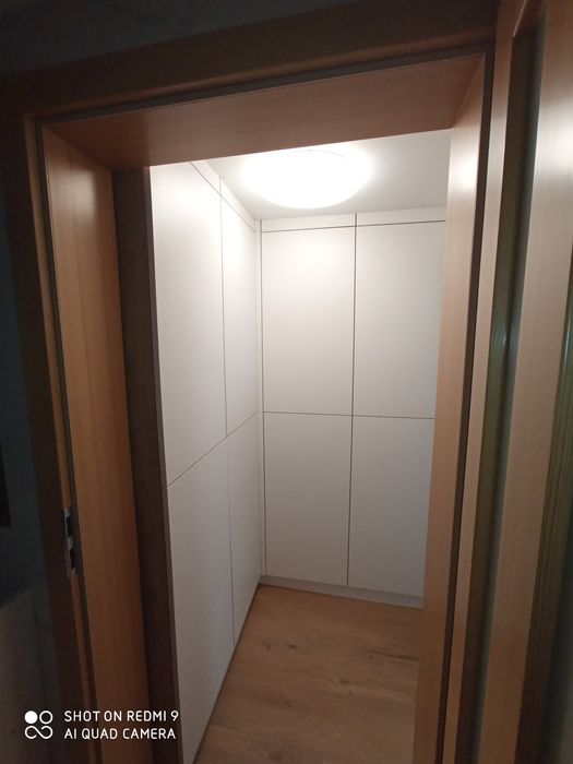 Wykonuje meble na wymiar