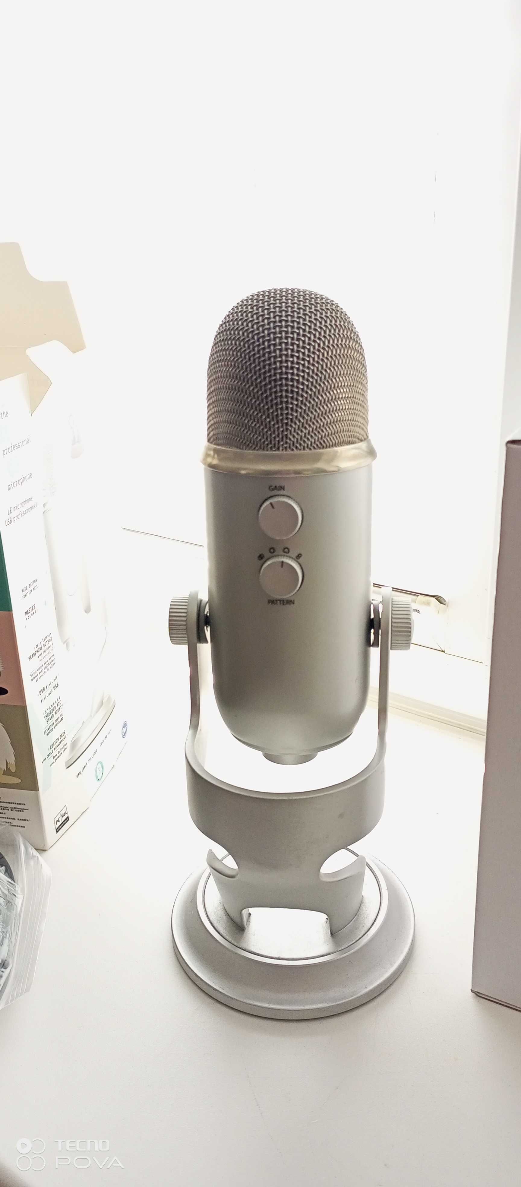 Продам мікрофон Blue yeti