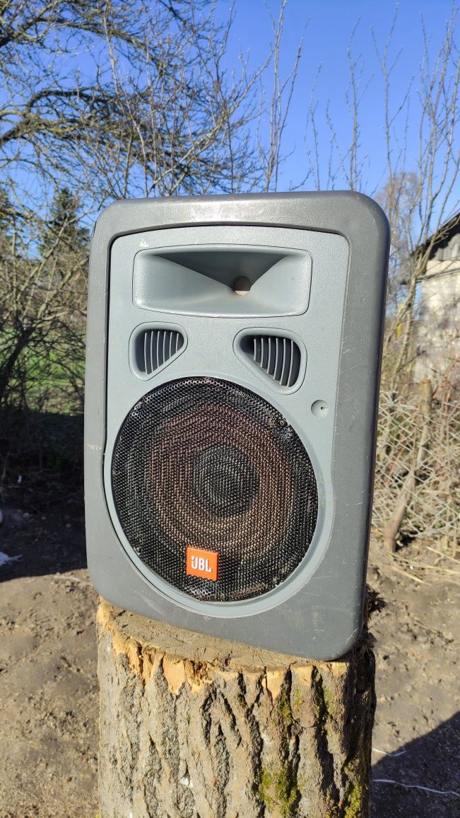 Продам колонку JBL EON Power 10