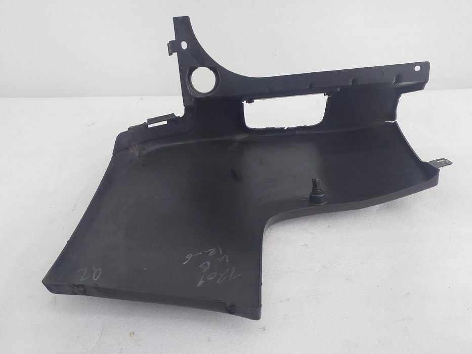 Canto pára-choques trás esquerdo OPEL Vivaro A Combi (X83)