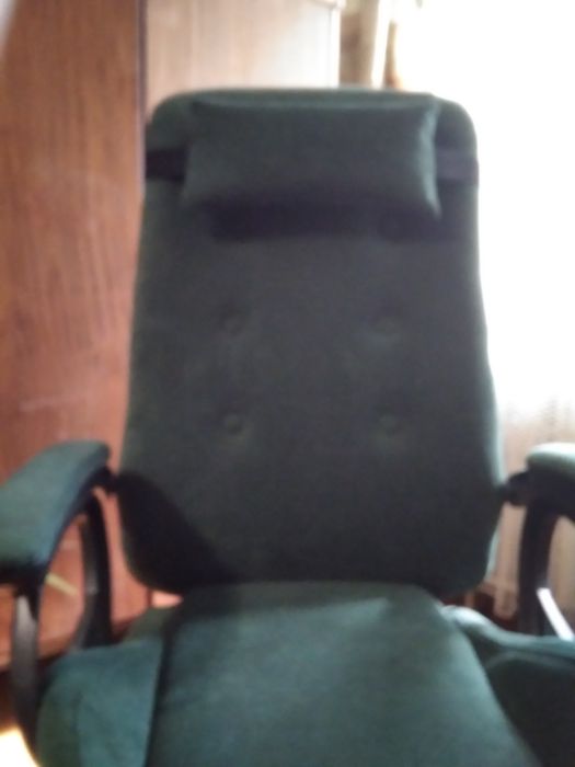 Кресло руководителя новый материал в рабочем состоянии