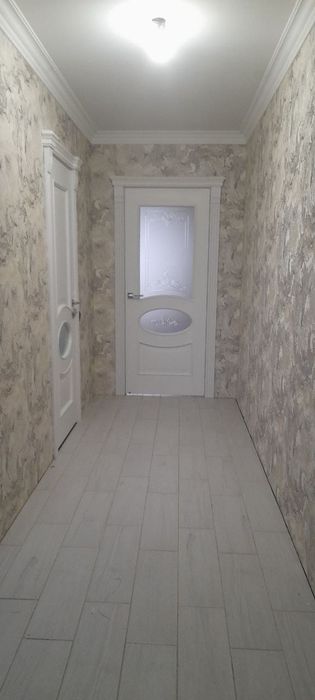 Поклейка шпалер обоев обоїв, покраска від майстрів