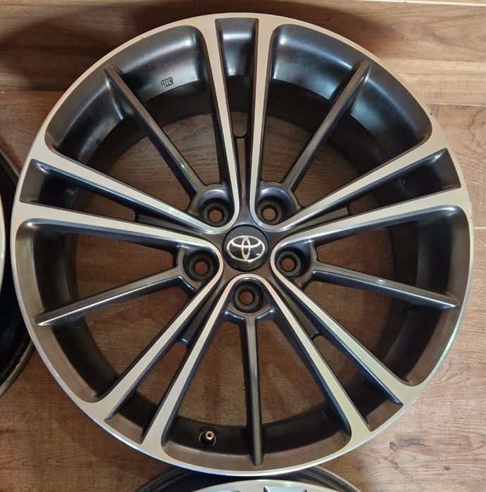 Toyota R17 5x100 диски Avensis Corolla Celica Prius RAV4 Subaru