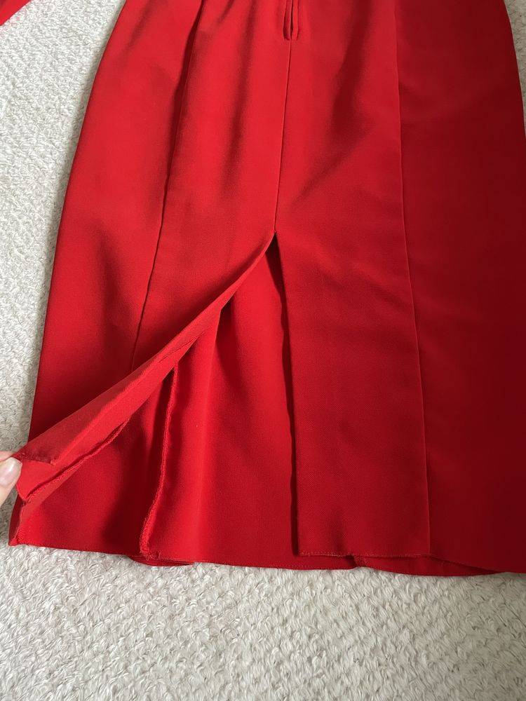 Czerwona dopasowana sukienka midi h&m rozkiar 38