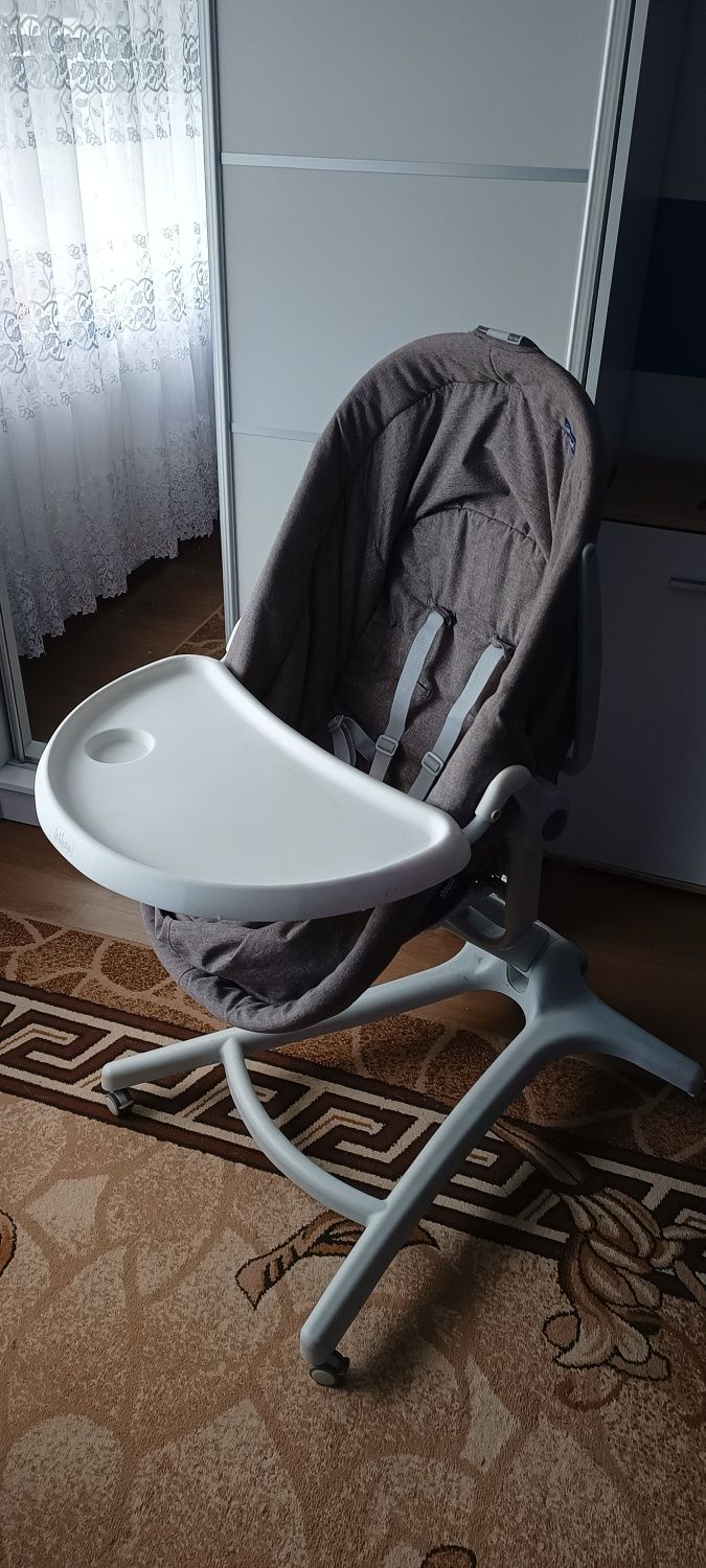 Chicco baby hug 4w1 plus tacka do karmienia