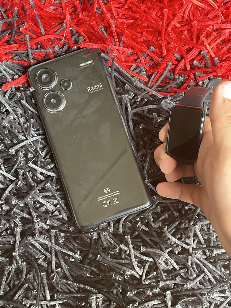 vendo xiaomi redmi note 13 pro 5G de 512G junto com um smart watch