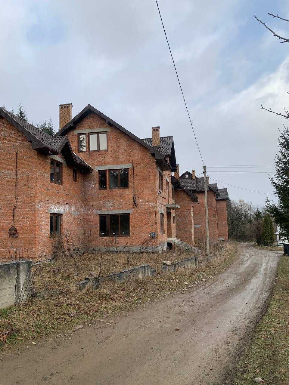 Готельно-ресторанний комплекс в с. Микуличин