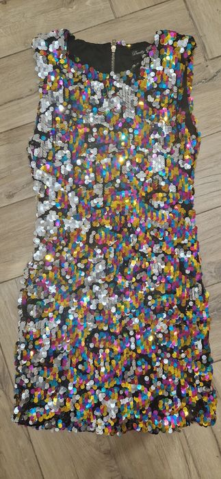 Sukienka cekiny na imprezę