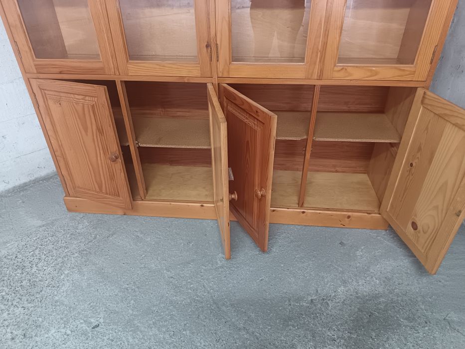 Vendo Armário Nojo Madeira maciça