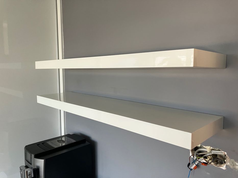 Szafka wisząca i półki