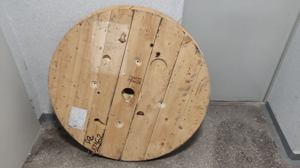 Sprzedam szpule na stół industrialny