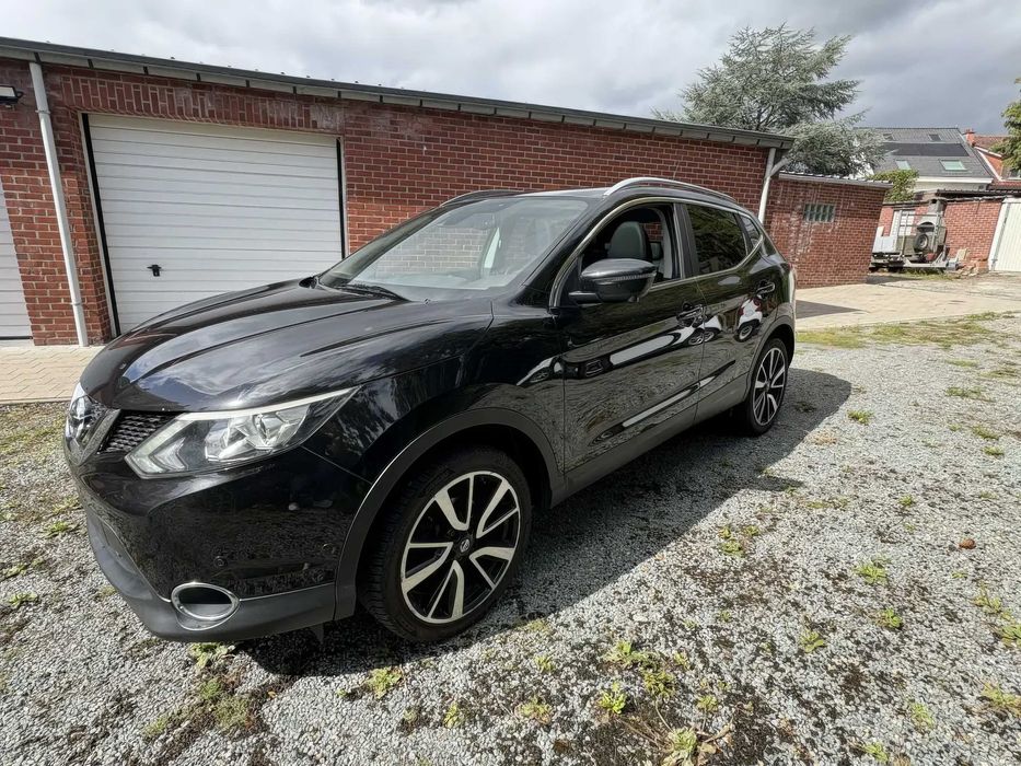 Nissan Qashqai      2015