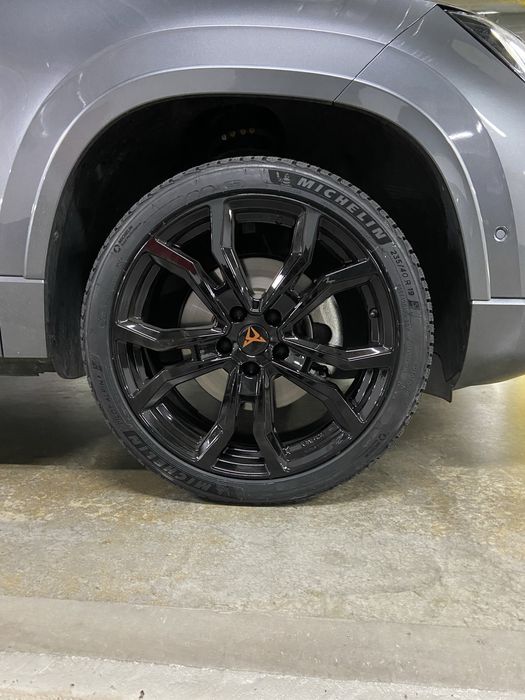 Felga Dezent TV black 19” 8j et 45 5x112