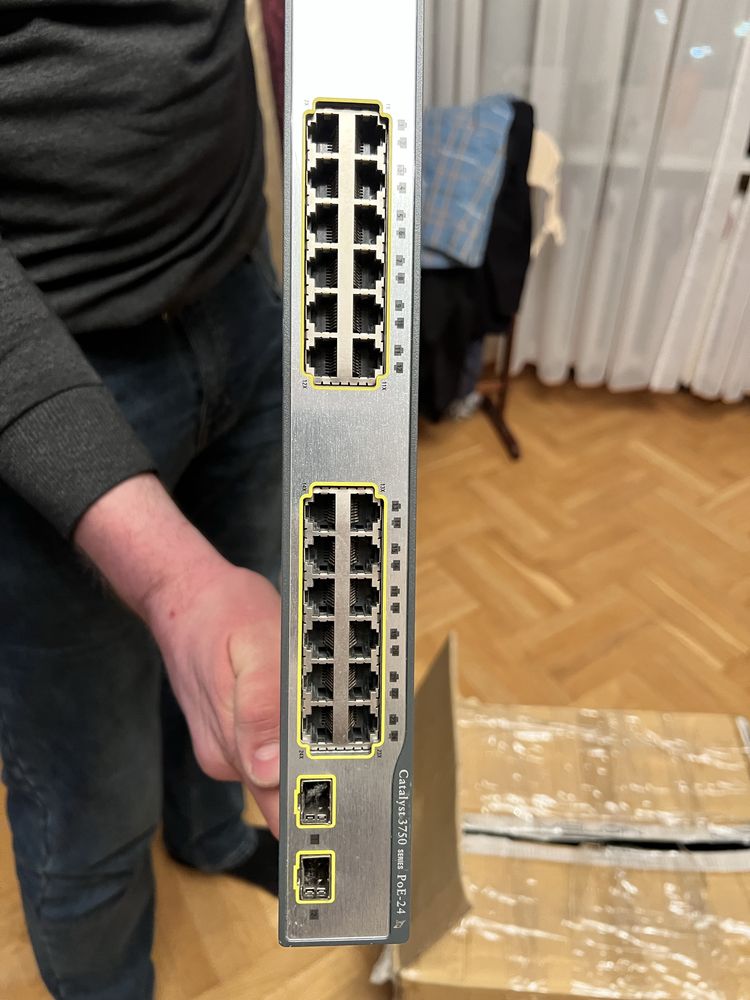 Комутатор Cisco Catalyst 3750