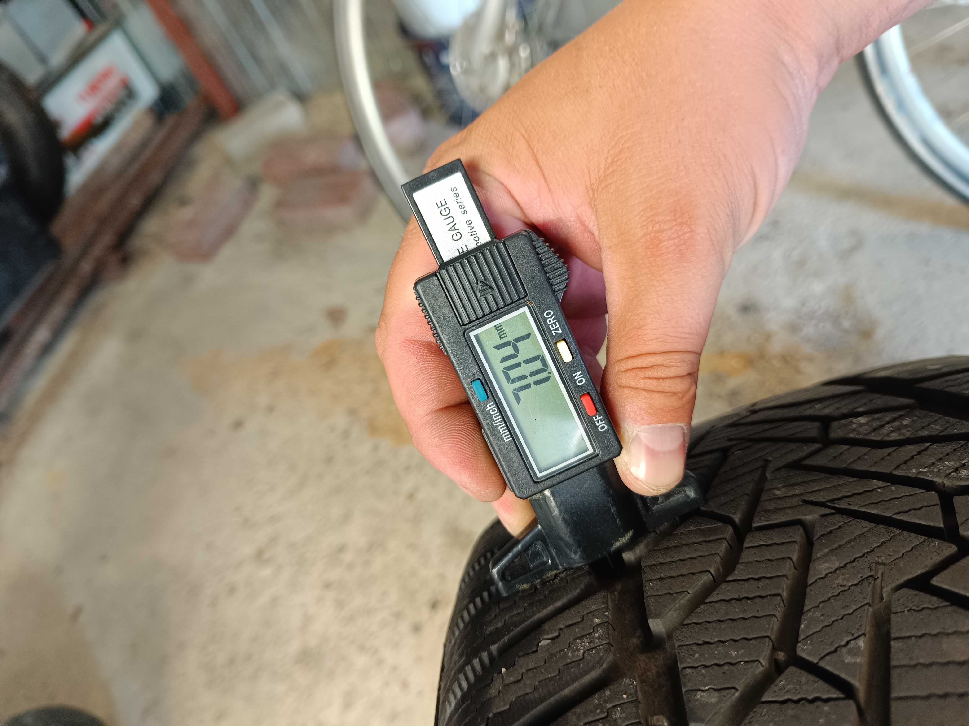 Opony zimowe 225/45 r18 95V XL UNIROYAL