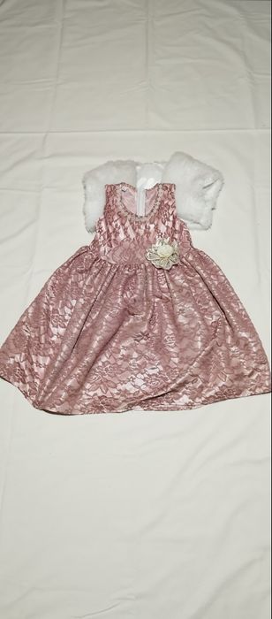 Нарядное платье для девочки