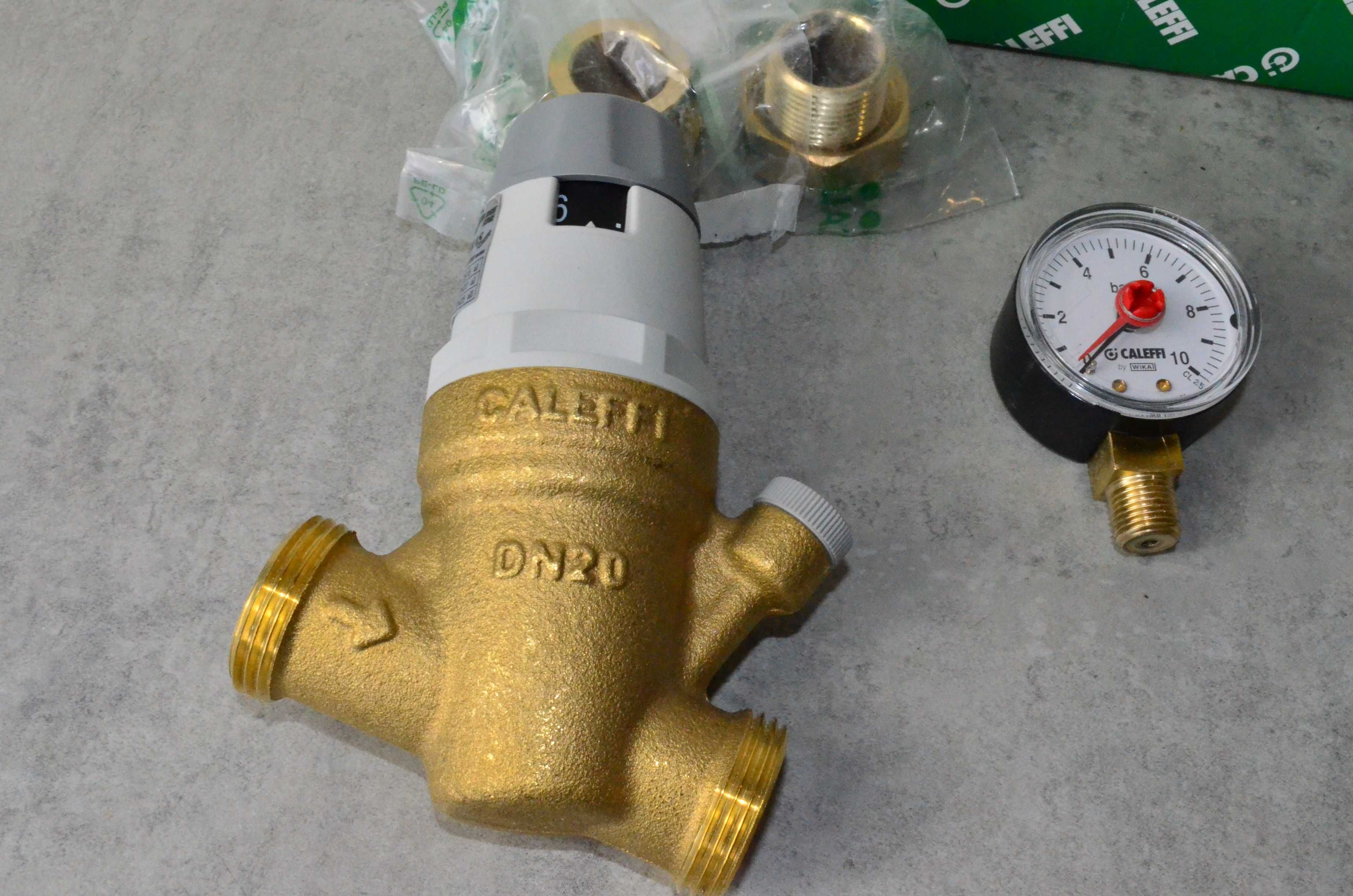 Regulator Ciśnienia z manometrem CALEFFI 3/4"