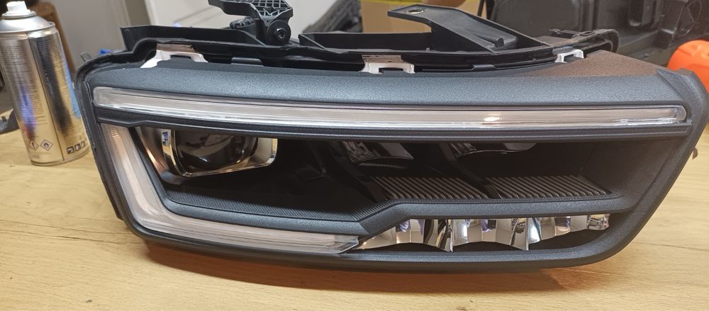 Audi Q3 8U0 фари пара Black Edition рестайлинг full led 15-18 фары