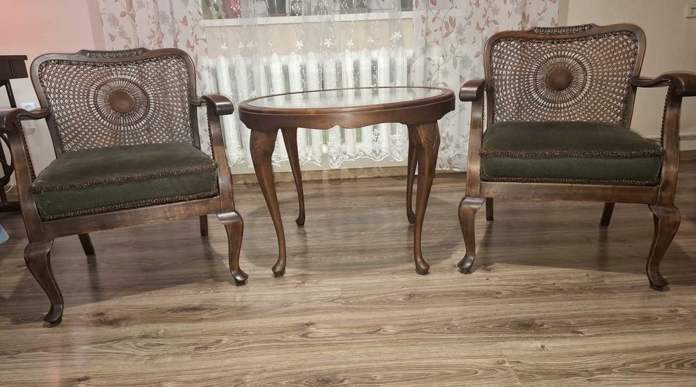 Stół plus fotele Antyk Unikat