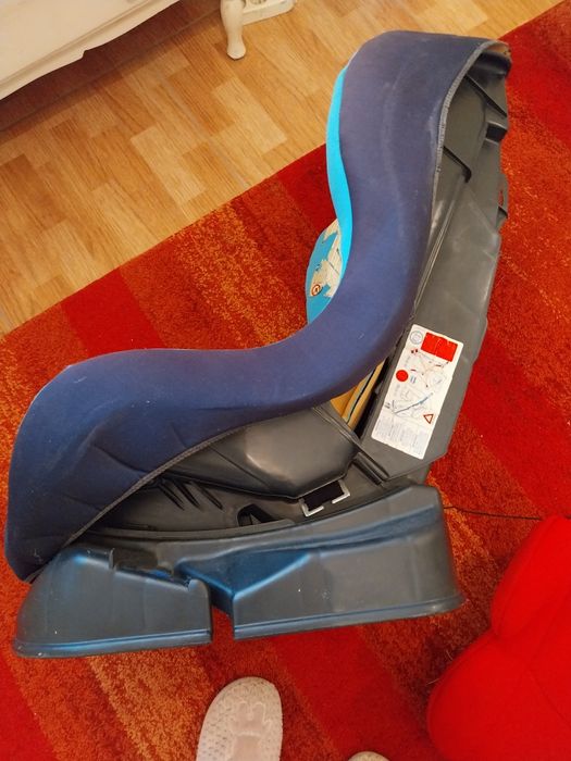 Cadeira e banco de criança