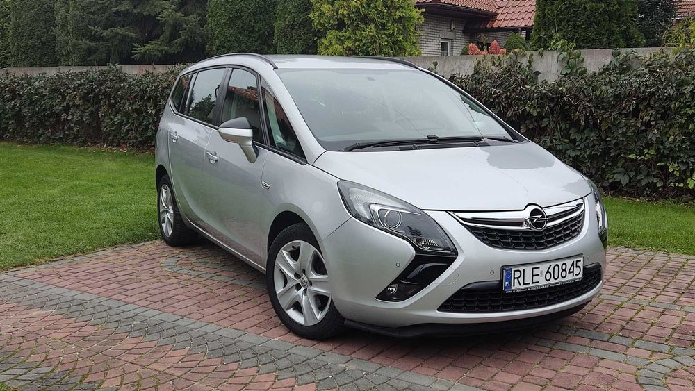Opel Zafira 1.4 Turbo 140KM benzyna, bogata wersja 2015 r.