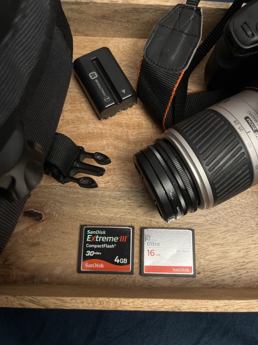 Lustrzanka Sony DSLR-A200