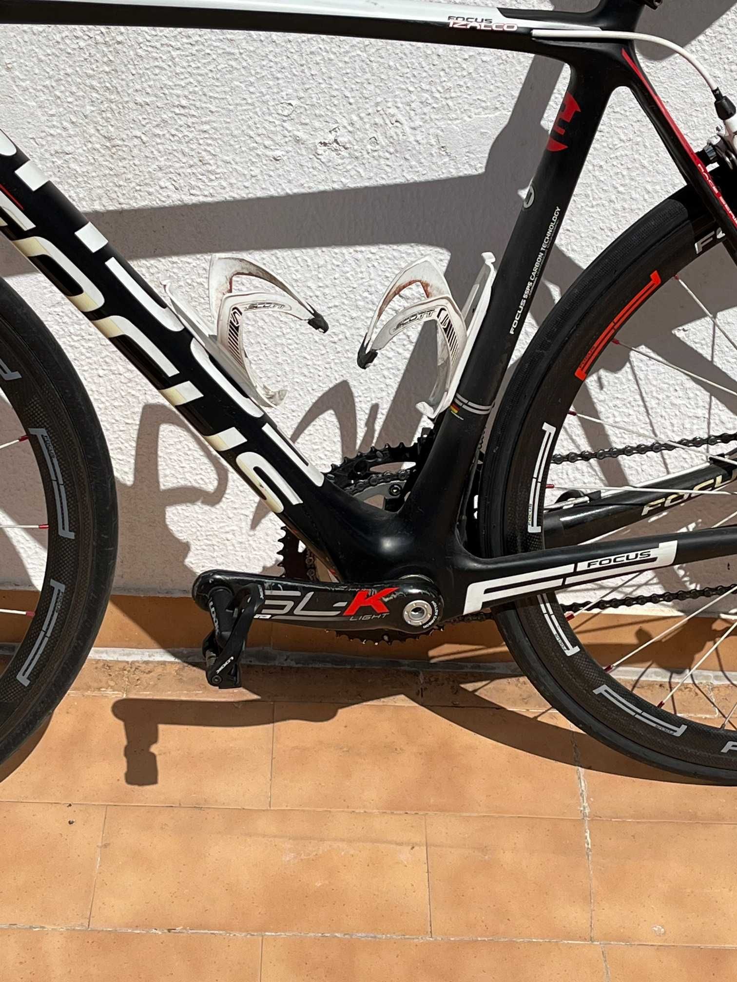 Bicicleta Focus Izalco Pro