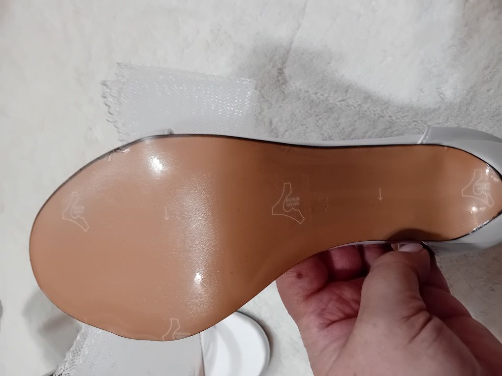 Szpilki JIMMY CHOO r 40