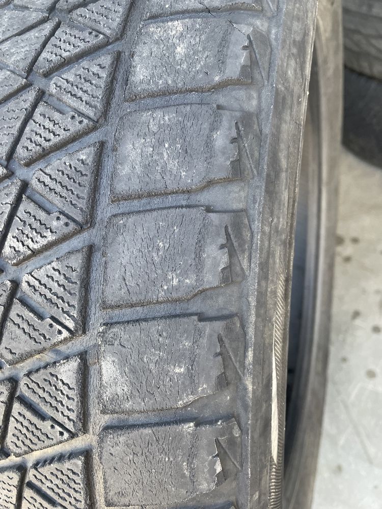 Шини Bridgestone Blizzak DM-V2 245/55 R19