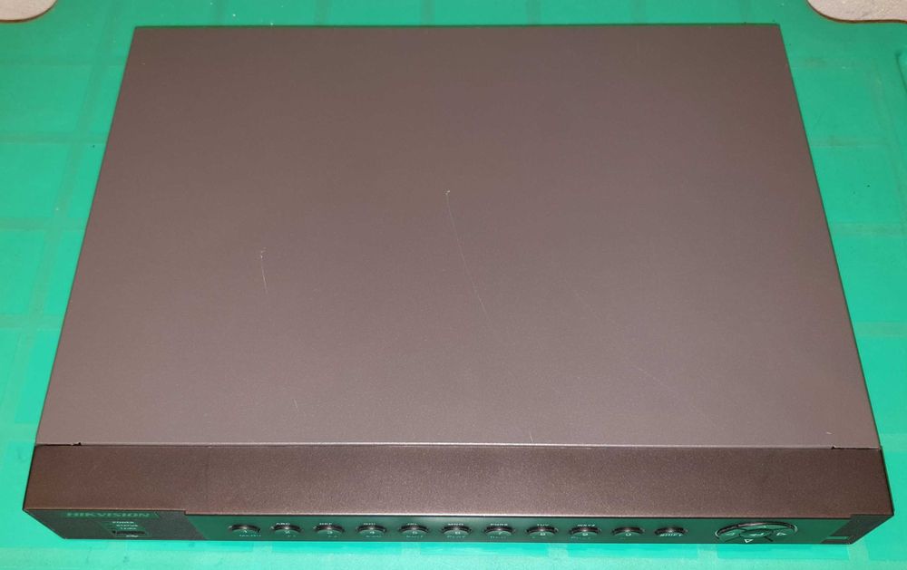 Rejestrator HIKVISION DS-7604HUHI-F1/N