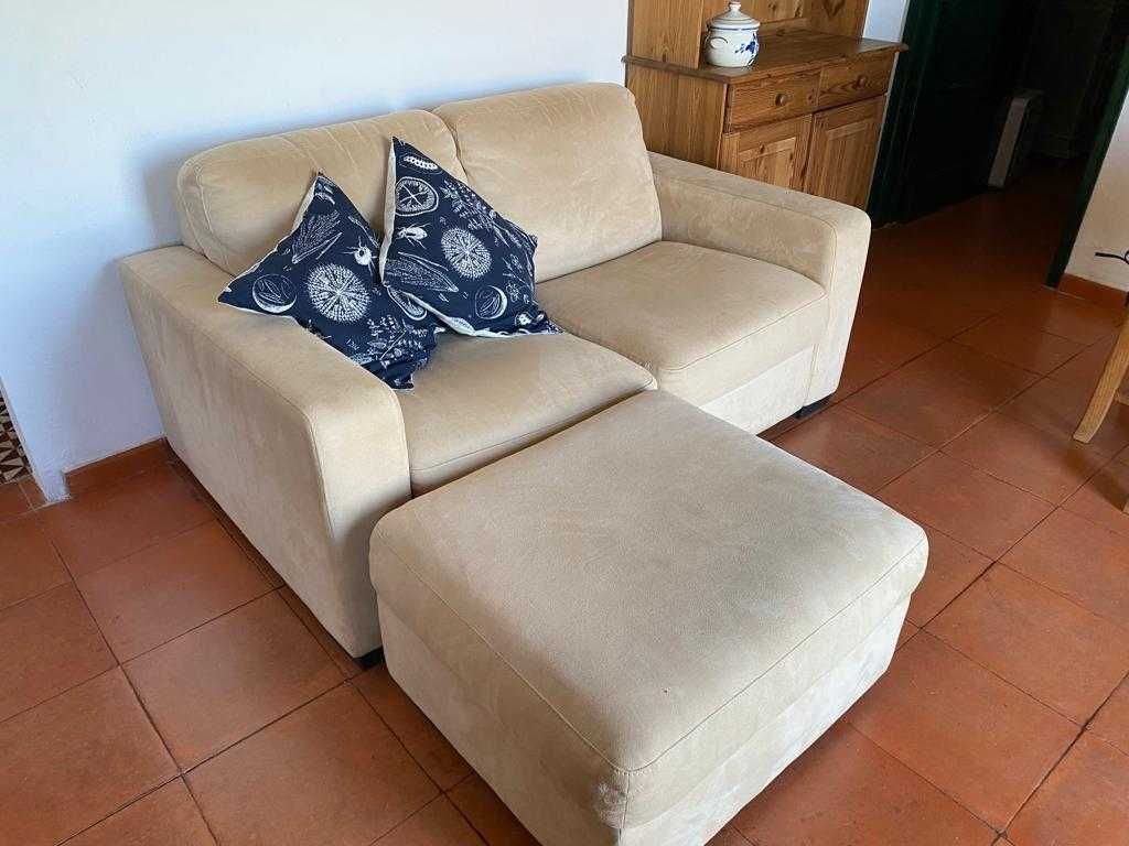 Vendo sofá Chateau d'Ax de 2 Lugares e Pouf