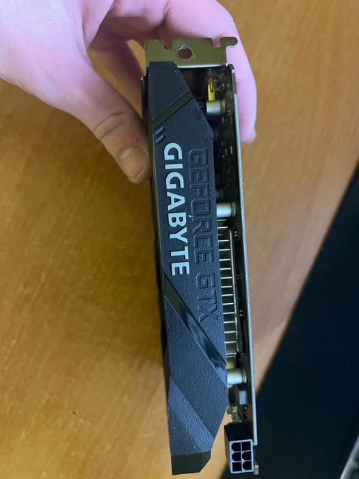 Відеокарта GTX 1650 4gb