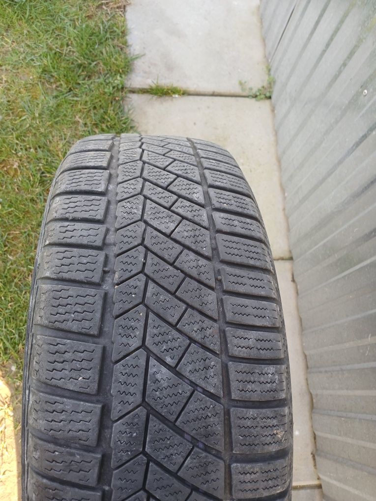 Kola zimowe Continental wraz z felgami 205 55 r16.  4 sztuki