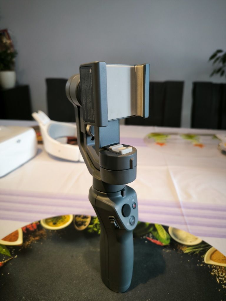 DJI OSMO mobile 2