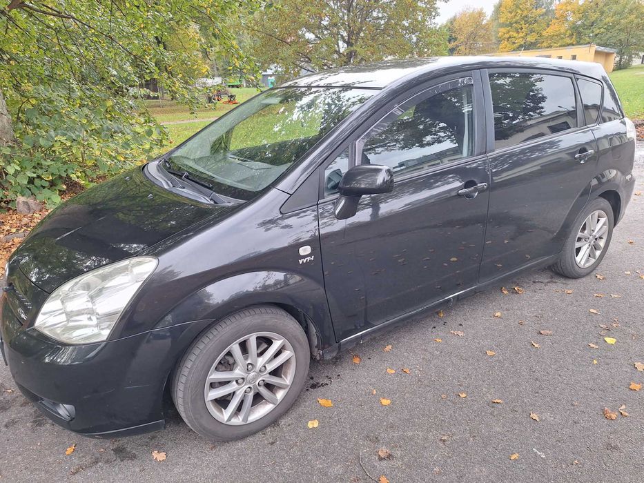 TOYOTA COROLLA VERSO 1,8 +lpg 7 osób