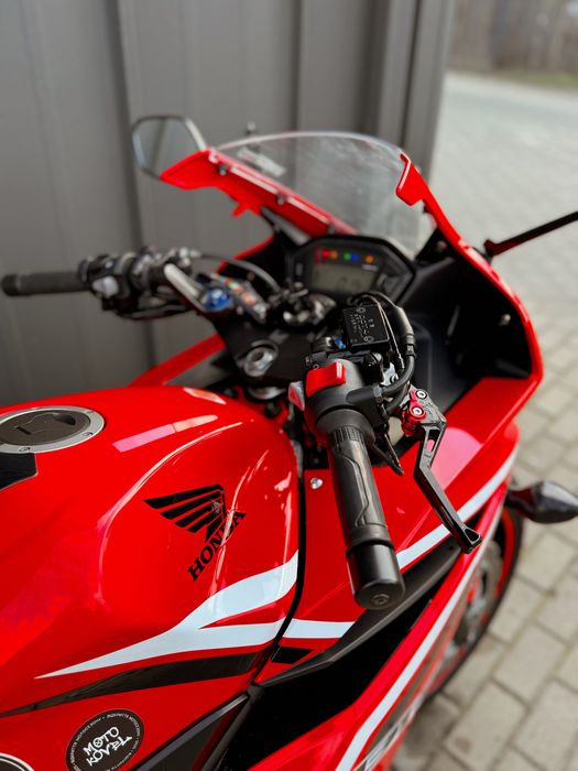 Honda CBR 400R 2018 рік 8000км пробіг