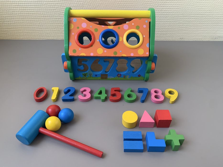 Деревʼяна іграшка-стукалка будиночок сортер Розумна хатинка Limo 2-3р.