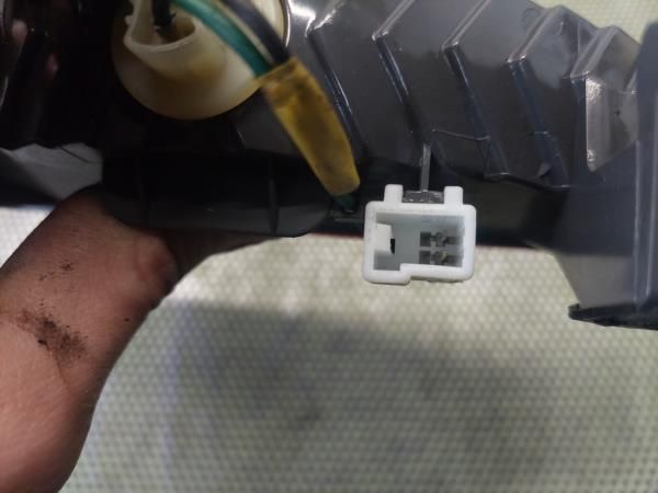 Luz stop adicional / 3º stop KIA Rio II (JB)