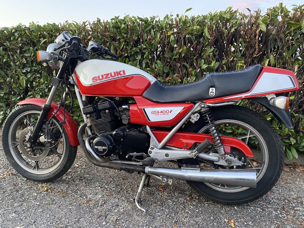 Suzuki GSX 400F Katana