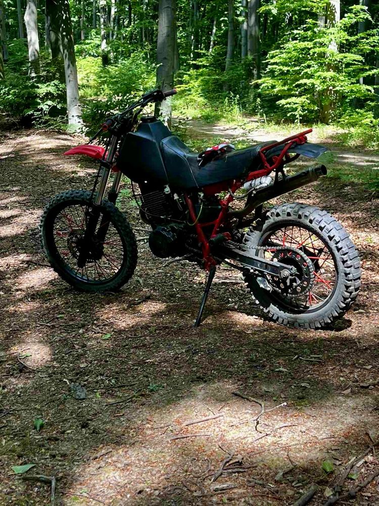 Продам Ендуро Yamaha xt600