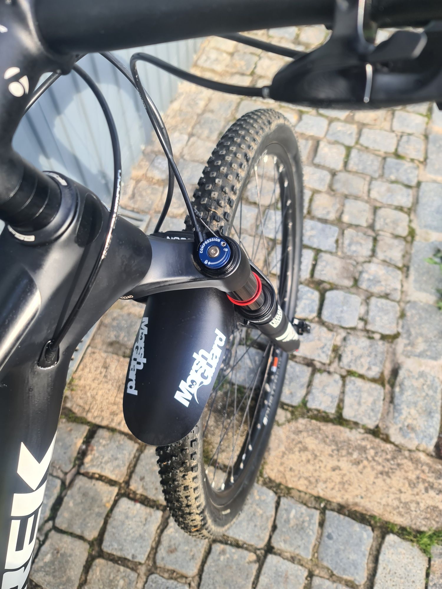 Vendo bicicleta  de btt Trek roda 29 carbono