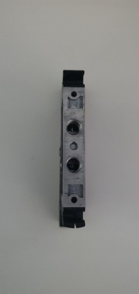 Пневмораспределитель CPV10-M1H-5LS-M7
CPV10-M1H-5LS-M7
CPV10-M1H-5LS-M